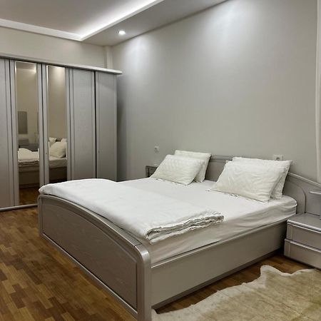 Dry Lake Apartment Tirana Exteriér fotografie