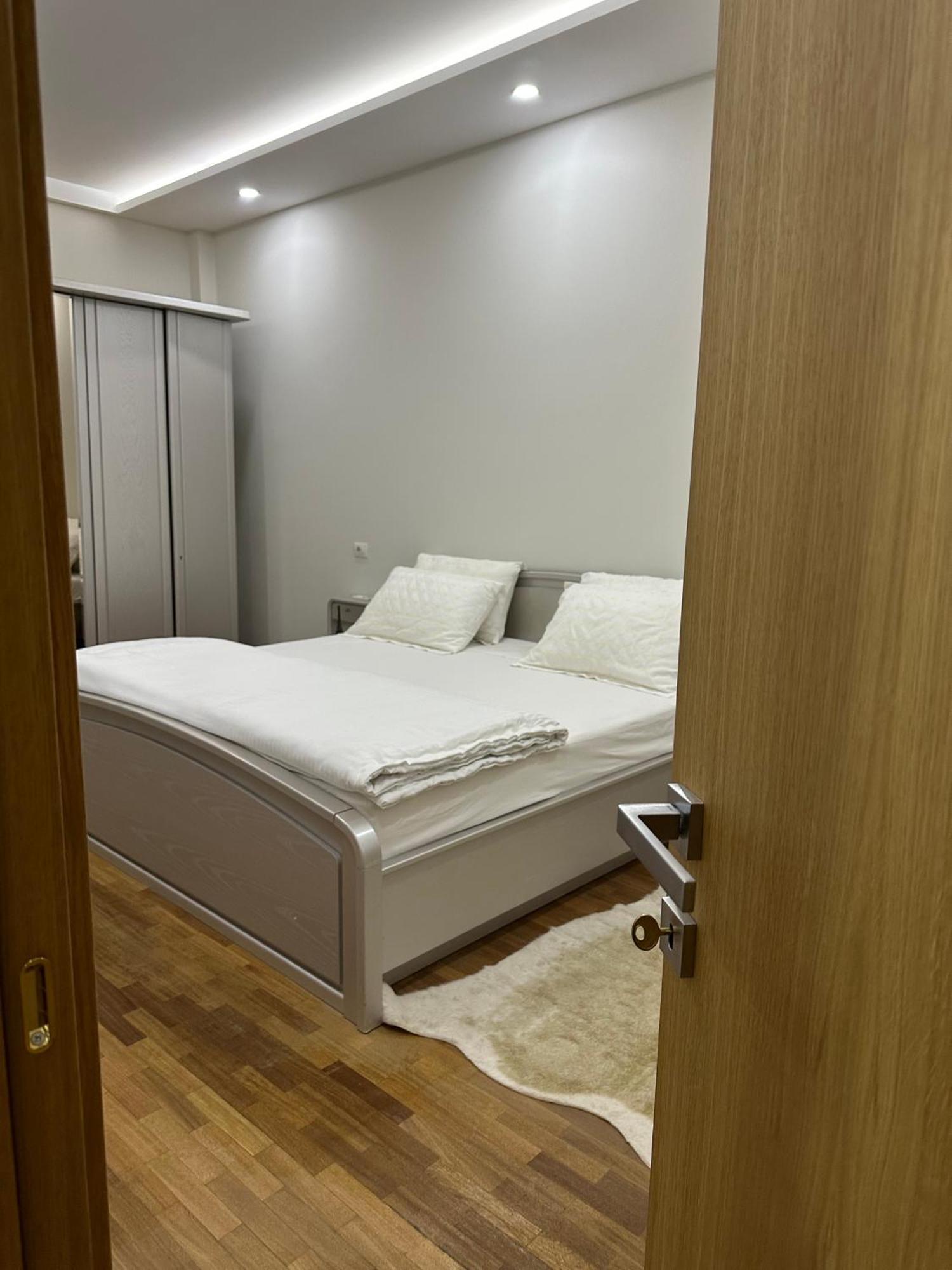 Dry Lake Apartment Tirana Exteriér fotografie